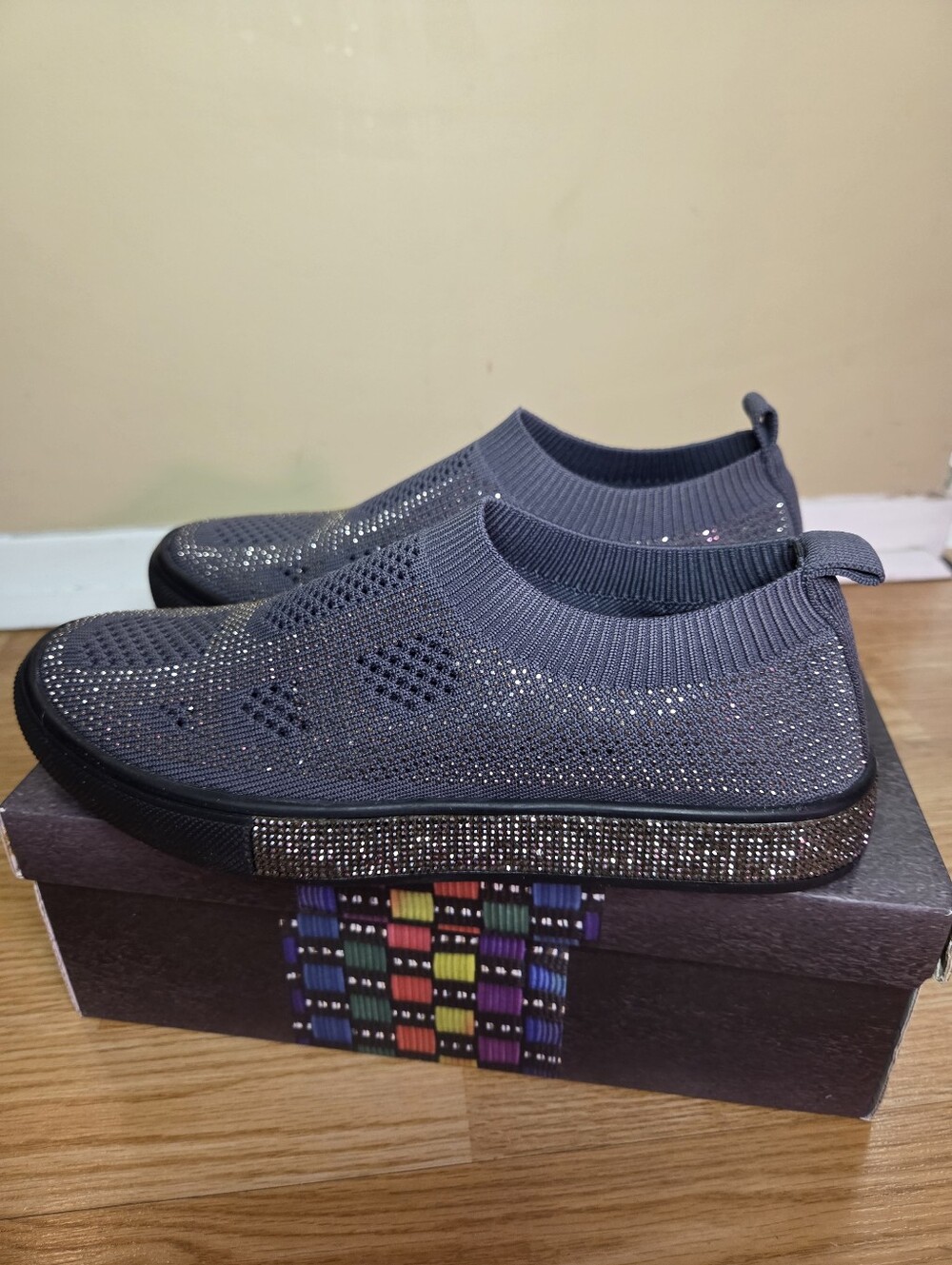 Bernie Mev Glamour Rhinestone Embellished Slip-On Sneakers Grey Sz 39 ( 8.5 - 9) - Picture 5 of 10